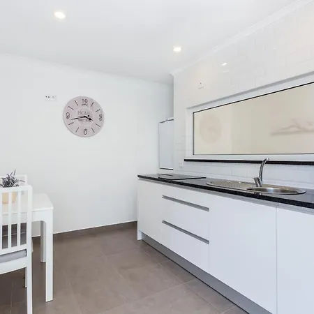 Candy's Seaview By Seewest 公寓