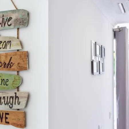 Candy's Seaview By Seewest * Lagos